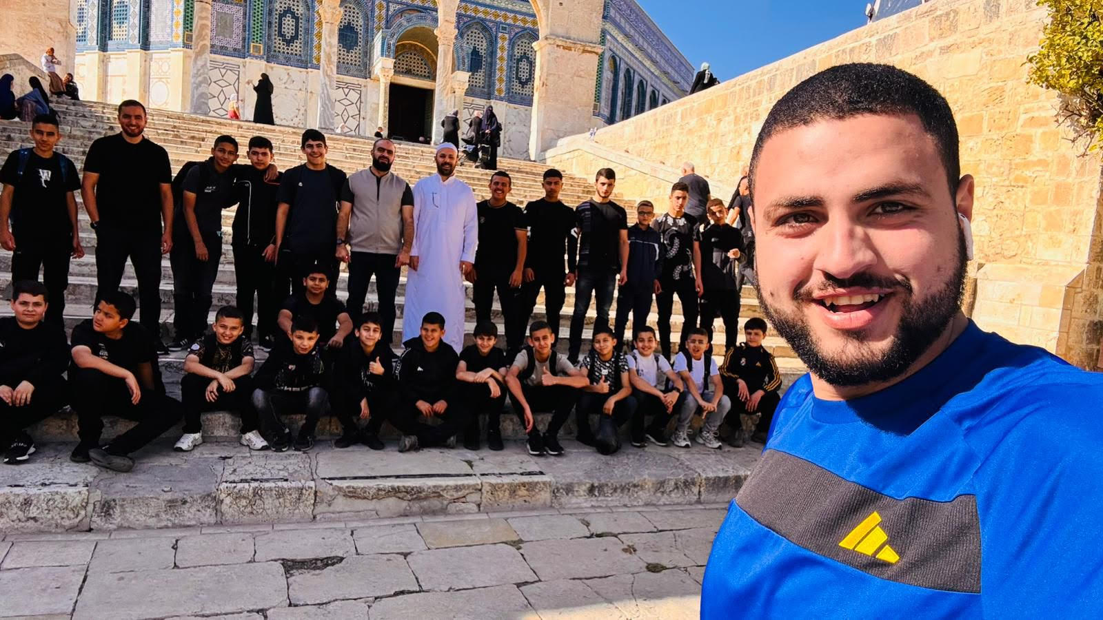 طلاب وطالبات دار القران الكريم - فرقان جلحولية في رحلة الى المسجد الاقصى المبارك